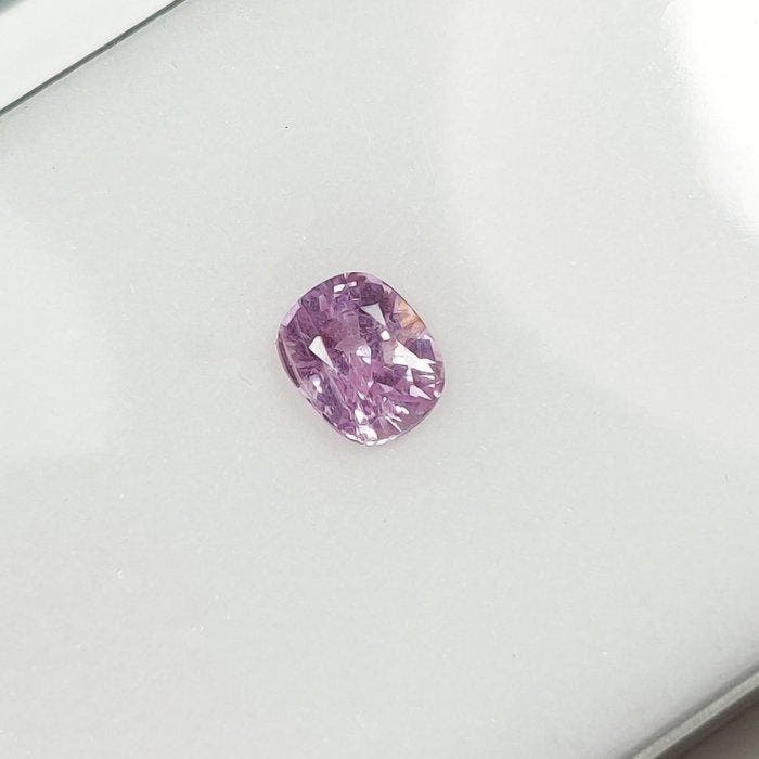 1 pcs Paars Saffier - 2.12 ct - nternational Colored, Sieraden, Tassen en Uiterlijk, Edelstenen