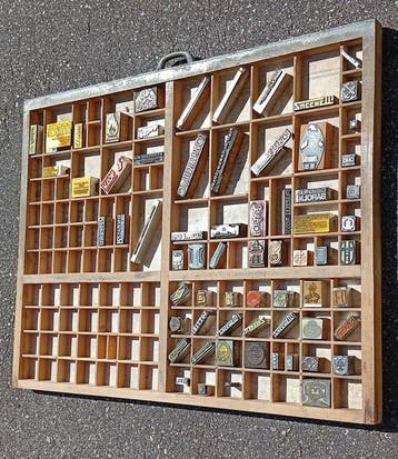 Industriële apparatuur - Typografische lade met