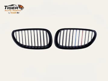 BMW E60 E61 Grille Set M-Striping 2004-2007, Nieuw, Voor, BMW, Motorkap