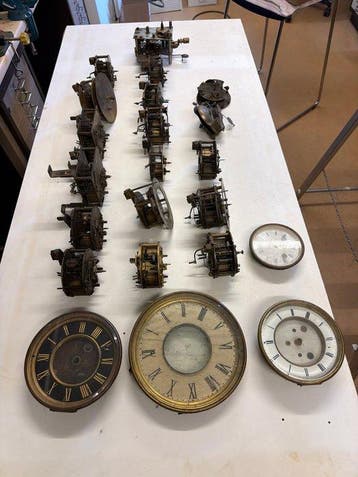 Uurwerk (22) - Messing - 1850-1900, Antiek en Kunst
