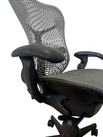 Refurbished Herman Miller Mirra Full Option - ZGAN, Verzenden, Zwart, Zo goed als nieuw, Bureaustoel
