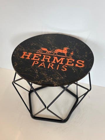Rob VanMore - Tea-Time by Hermes Table - ø40cm
