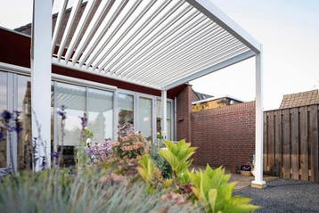 SUNS Rota terrasoverkapping 300 cm x 400 cm mat wit SALE |, Tuin en Terras, Ophalen of Verzenden, Nieuw