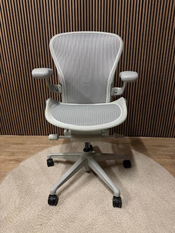 Nieuwstaat Herman Miller Aeron Remastered Mineral, Verzenden, Wit, Nieuw, Bureaustoel