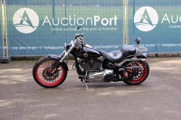 Veiling: Motor Harley-Davidson BREAKOUT SOFTAIL Benzine 2015, Chopper