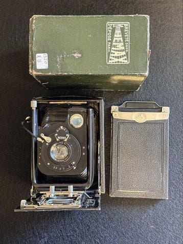 Hemax 9×12 folding plate camera, made in France, equipped, Nieuw