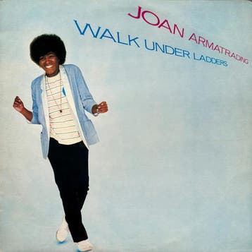 LP gebruikt - Joan Armatrading - Walk Under Ladders, Verzenden, Zo goed als nieuw, Overige formaten
