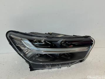 Volvo XC40 LED rechter koplamp rechts 32133578, Ophalen, Gebruikt