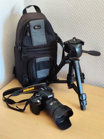 Nikon D5100 Kit - AF-S DX NIKKOR 18-200mm f/3.5-5.6G ED VR, Nieuw