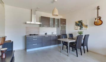 Te Huur 4 Kamer Appartement Streefkerkstraat In Amsterdam, Huizen en Kamers, Huizen te huur, Direct bij eigenaar, Appartement