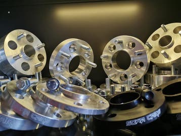Spoorverbreders Spacers 5x120 5x112 BMW serie E F G M iX X Z, Verzenden
