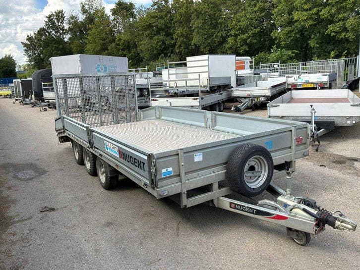Veiling: Machinetransporter Nugent Beavertail 2024, Auto's, Vrachtwagens, BTW verrekenbaar, Overige brandstoffen, Overige kleuren