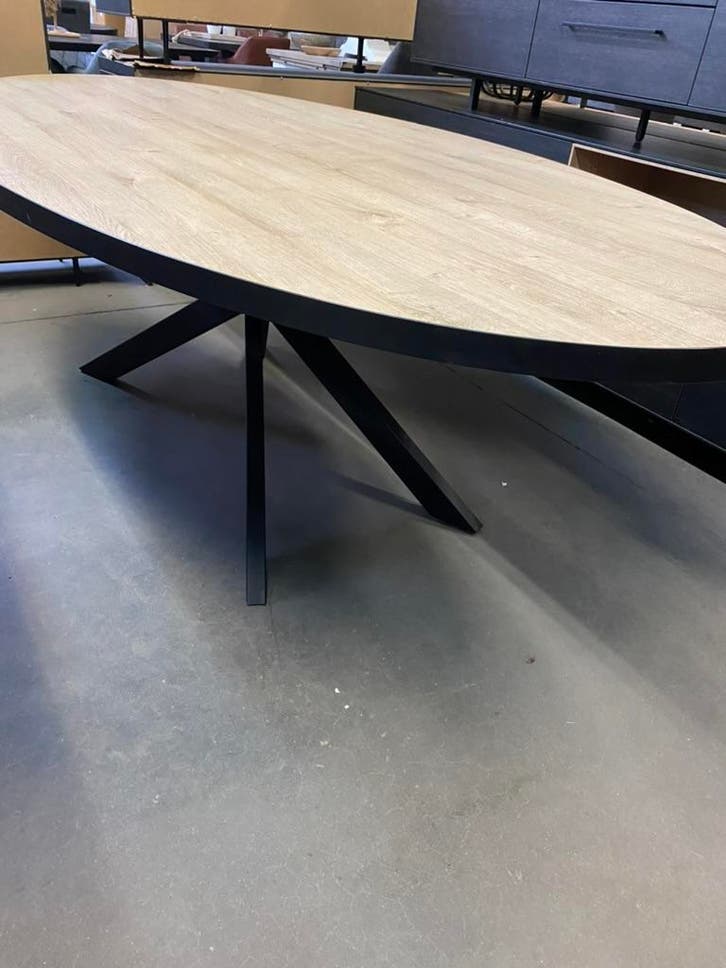 Scarlet eettafel, kleur fresh oak, Huis en Inrichting, Tafels | Eettafels, Nieuw, Overige houtsoorten, Metaal
