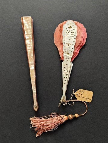 Handwaaier (2) - parelmoer, Textiel - Parelmoer - Antiek