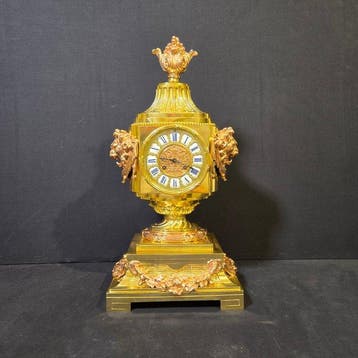 Tafelklok Lodewijk XVI-stijl - Verguld brons - 1850-1900 -