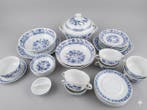 Thun - Tafelservies (34) - Porselein - Onion Blue Inglazed