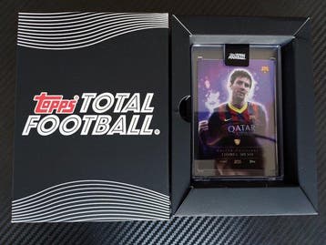 Topps Topps Total Football Lionel Messi FCB43 Serialized, Nieuw