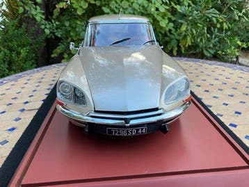 Altaya 1:8 - Modelauto - Citroën DS 21 Pallas, Nieuw