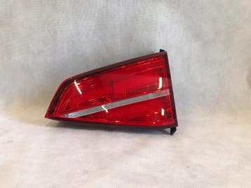 VW Jetta 5C Lift LED 15-18 rechter binnenlamp 5C6945308G, Verzenden, Gebruikt