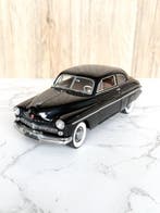 Danbury Mint 1:24 - Modelauto - Rare 1949 Mercury Club Coupe, Nieuw