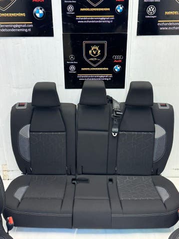 Peugeot 2008 bj.2017 bekledingset stoelen compleet zwart, Gebruikt, Peugeot