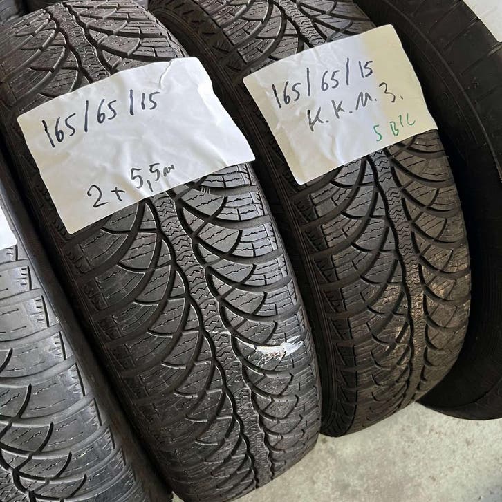 2 x Fulda Kristall Montero 3 165-65-15 Winterbanden 5,5mm, Auto-onderdelen, Banden en Velgen, 15 inch, Winterbanden, 165 mm, Personenwagen