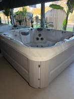 Jacuzzi J-375 Showroommodel – MET BLUETOOTH, Tuin en Terras, Nieuw