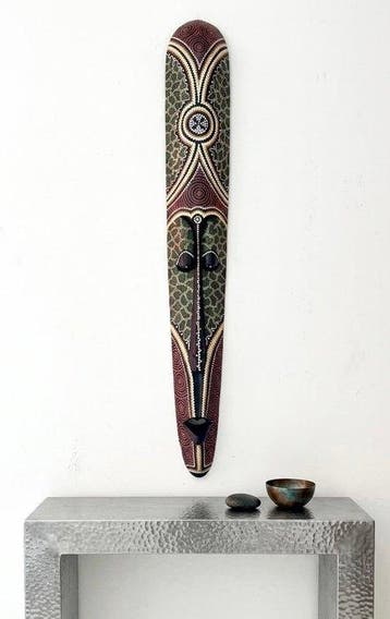 Groot houten decoratief masker - Aboriginal stippenstijl -