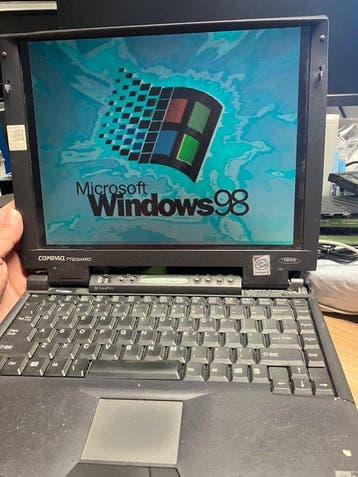 Compaq Presario 1805 pentium 2 ,with 4gb disk en 64mb memory, Nieuw
