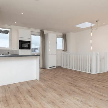 Appartement in Amsterdam gevonden voor €2250,- pm, Huizen en Kamers, Huizen te huur, Direct bij eigenaar, Appartement, Amsterdam