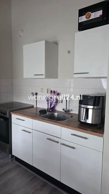 Woningruil - Haarlemmer Houttuinen 147 - 1 kamer, Amsterdam