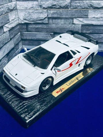 Maisto 1:18 - Modelauto - Lamborghini Diablo SV Special, Nieuw