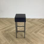 Eromes barkruk zithoogte 80 cm,  grijs, Huis en Inrichting, Barkrukken, Ophalen of Verzenden, Gebruikt, Leer