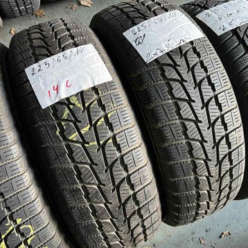 4 x Tyfoon 225-65-17 Winterbanden 7,5mm, Gebruikt, 17 inch, Band(en), Personenwagen