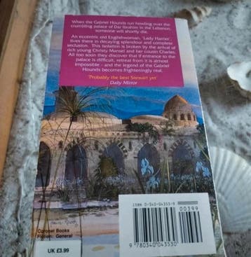 Mary Stewart - The Gabriel Hounds - English, Gelezen
