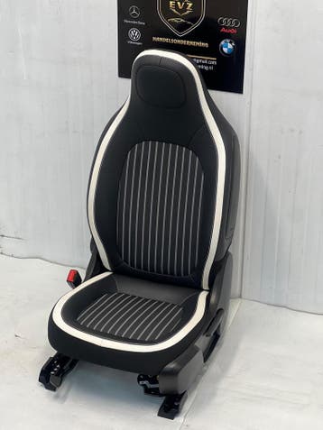 Renault Twingo bekleding stoel links voor bj.2019 zwart wit, Auto-onderdelen, Interieur en Bekleding, Gebruikt, Renault