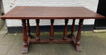 Ruime collectie antieke en klassieke bijzettafels /tafels