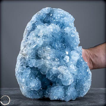 Natuurlijke celestiet-druse – een hemels meesterwerk der