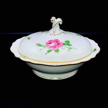 Meissen - First Choice - Exquisite Large Tureen with Twisted
