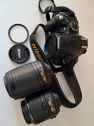Nikon D3000 + AF-S 18-55 VR + AF-S 55-200 VR Digitale camera, Nieuw
