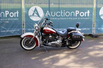 Veiling: Motor Harley-Davidson DELUXE SOFTAIL Benzine 2013, Motoren, Chopper