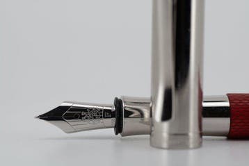 Graf von Faber-Castell - Guilloche Gulf Bruine - Vulpen, Verzamelen, Nieuw