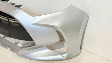 Toyota Yaris XP210 Voorbumper 52119-ODAOO, Ophalen, Gebruikt, Voor, Toyota