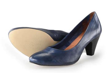 Mano Pumps in maat 37 Blauw, Kleding | Dames, Pumps, Mano, Zo goed als nieuw, Verzenden