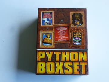 Monty Python Box Set (12 DVD), Cd's en Dvd's, Dvd's | Tv en Series, Ophalen of Verzenden, Zo goed als nieuw