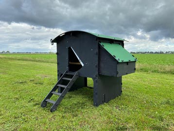 Kunststof Kippenhok - Nestera Large Verhoogd - Gratis, Dieren en Toebehoren, Pluimvee | Toebehoren, Ophalen of Verzenden, Nieuw