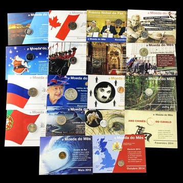 Wereld. Collection of 18 Commemorative Coin Cards - A Moeda