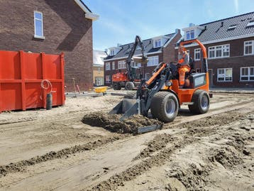 Relly of Knikmops mini shovel te huur