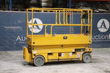 Veiling: Schaarlift Haulotte COMPACT 8 Elektrisch 8m 2012, Ophalen