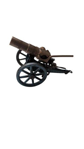 Figuur - Miniatur Feldkanone - Gepatineerd brons, Brons